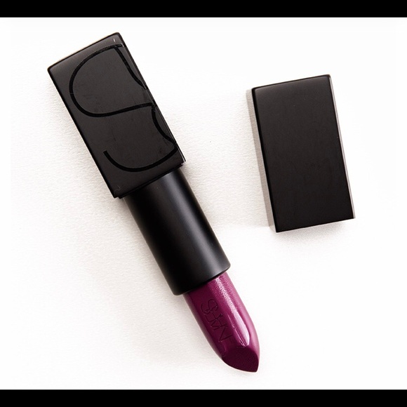 COPY - NARS Audacious Lipstick ‘Kate’ - Picture 8 of 11